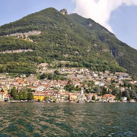 Lacasetta _ Lakeview Terrace Renovated *